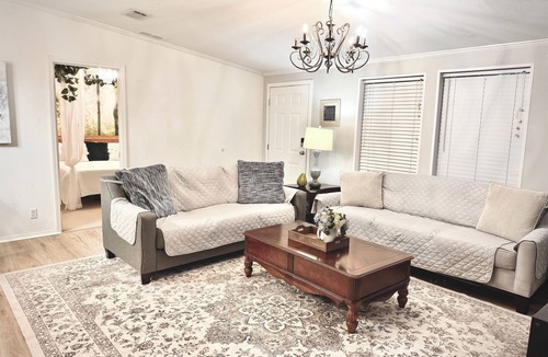 Fish Hawk House | Relaxing Cottage Near Fishhawk