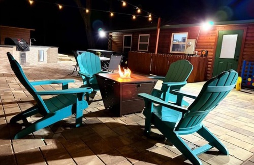 Geneva Cabin | Relaxing Summer Retreat! Near Disney & Beaches 3Bed+2Bath