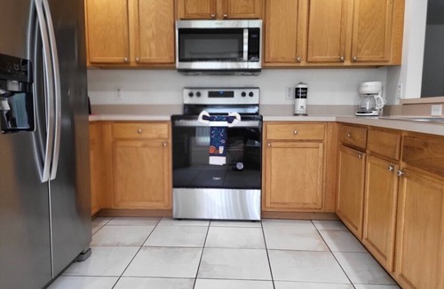 Kissimmee House | Remington Large 5 Bedroom Lake View Home with Private Pool