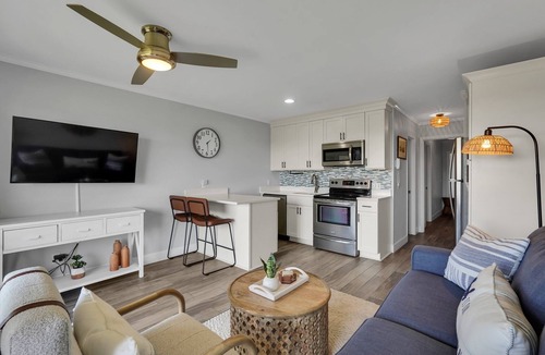 Folly Field Villa | Remodeled 1BR Direct Oceanfront- First Floor- Tennis & Pickleball HHB&T A124