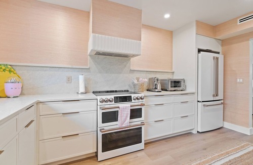 Central Beach House | Remodeled 3 bedroom house in Vero Beach. AC Close to Central Beach. Dog ok