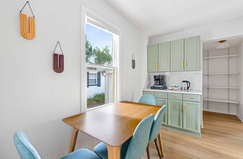 College Park House | Remodeled home w/patio, grill & fire pit