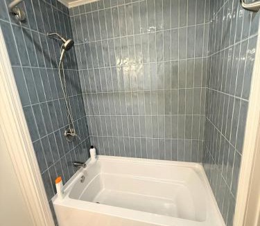 Durham House | Renovated 2 Bed Walltown Home Walk to Duke! B