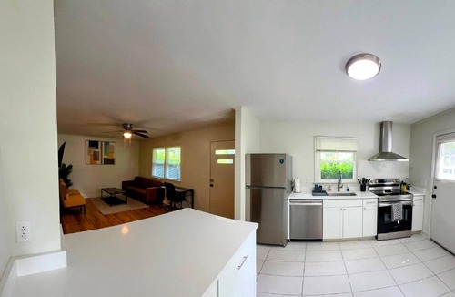Durham House | Renovated 2 Bed Walltown Home Walk to Duke! B