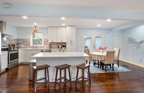 Beaufort House | Renovated: 6 min to Parris Island - 10 min to downtown - Family Gem - Beach Pass