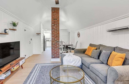 Ardmore - Gould Estates - Olin Heights Apartment | Renovated in 2025 - Apartment - 30+ day stays