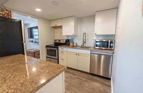 South Bradenton Condo | Resort Condo · Heated Pool w/ Slide · Near Beaches