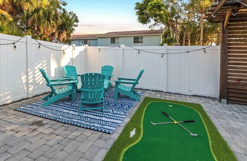 South Bradenton Condo | Resort Condo · Heated Pool w/ Slide · Near Beaches