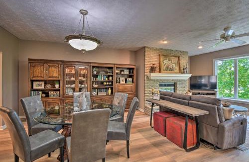 Salem House | Resort-Style Condo w/Balcony on Lake Keowee
