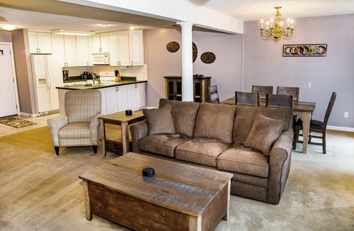 Fairfield Glade Condo | 🌄Resort Vacations at Fairfield Glade TN Remodeled 2 bdr Lake Front Condo, space for extra guests!