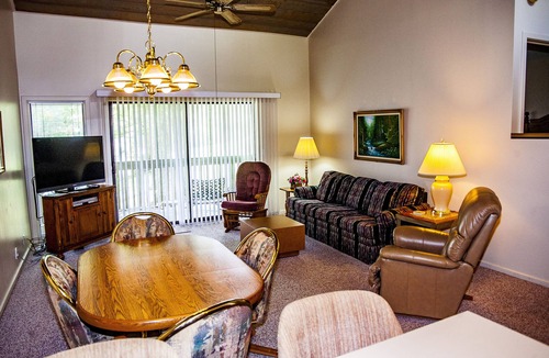 Fairfield Glade Apartment | 🌄Resort Vacations at Fairfield Glade TN Fabulous Golf Villa, two bedrooms with 4 beds!