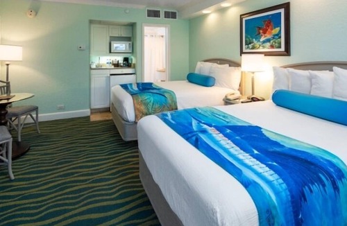 St. Pete Beach Hotel | Resort View Studio 2 Queen Beds, 2 Units, RumFish Beach at TradeWinds