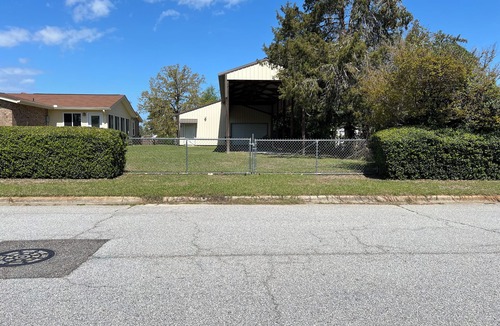 Martinez House | Restful ranch, 4.6 miles from The Masters. 3-bedroom house, 2 full baths
