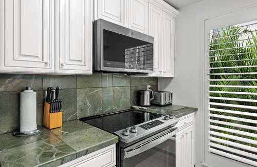 Hunt Club House | Restoration Hardware PGA National Private Entrance Condo - Corner Unit