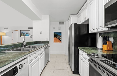 Hunt Club House | Restoration Hardware PGA National Private Entrance Condo - Corner Unit