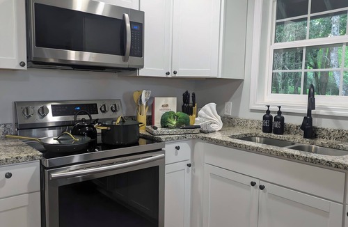 Carthage Cottage | River & Mountain Views. Theater Room + Fire Pit. Near Waterfalls & Nashville