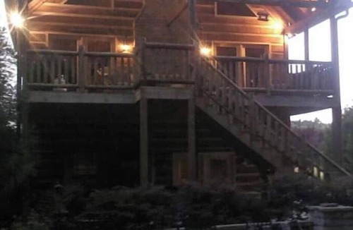 Charleston Cabin | River's Edge on the Hiawassee River
