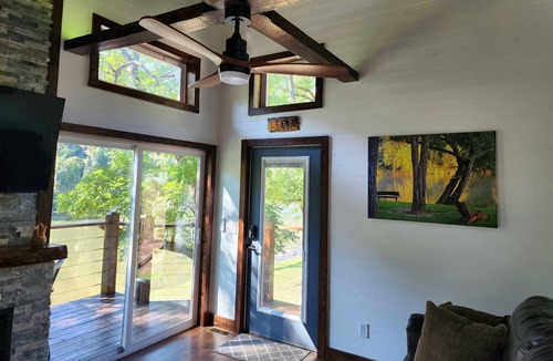 Del Rio Ski Chalet | River Zen Retreat in the Smoky Mountains