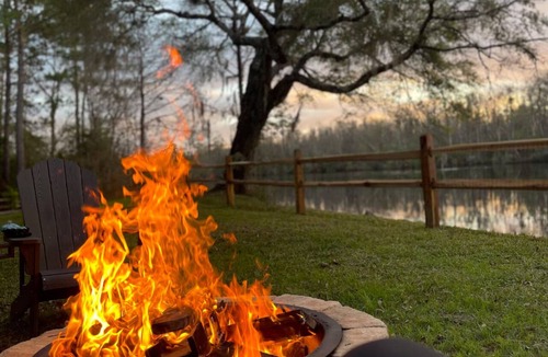 Camden County Cabin | Riverbank Cabin-Saint Mary’s, Kingsland, and Amelia Island with pool and firepit