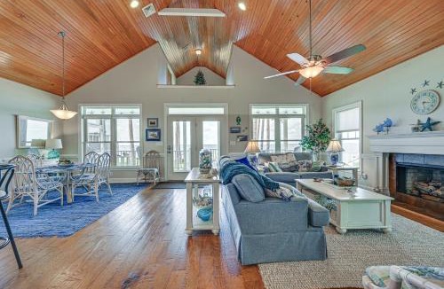 Hobucken House | Riverfront Aurora Home w/Deck & Private Pier!