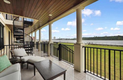 Hitch Village - Fred Wessels Homes Apartment | Riverfront Charm by Lucky Savannah