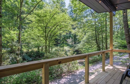 Rosman Cabin | Riverfront Fishing Cabin on the French Broad River