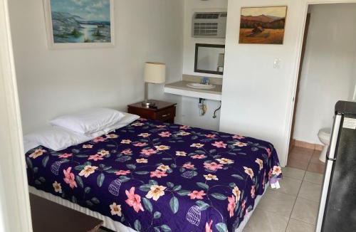 Atlantic Beach Hotel | Riviera Motor Lodge