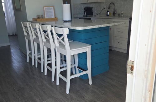 Harbor Heights Condo | Rocket View & 5 minute Walk to the Beach - Immaculate, Remodeled Condo with Pool