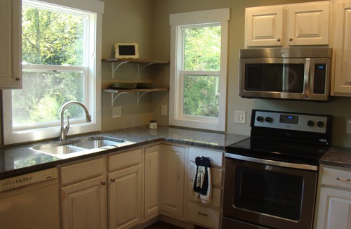 Maryville Cottage | Rocky Creek Cottage ~A charming 2-bedroom country cottage in beautiful Maryville