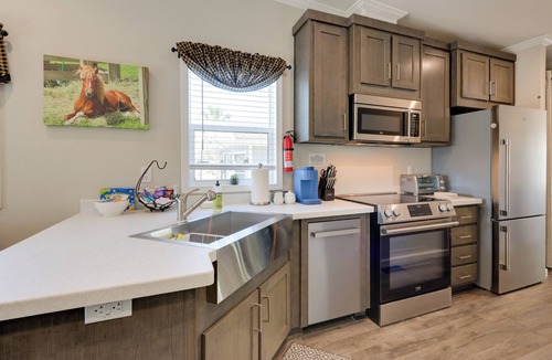 River Ranch House | Rodeo Thrills & Backyard BBQs! Lake Wales Retreat