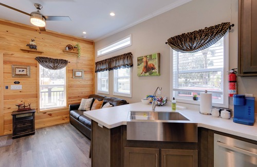 River Ranch House | Rodeo Thrills & Backyard BBQs! Lake Wales Retreat