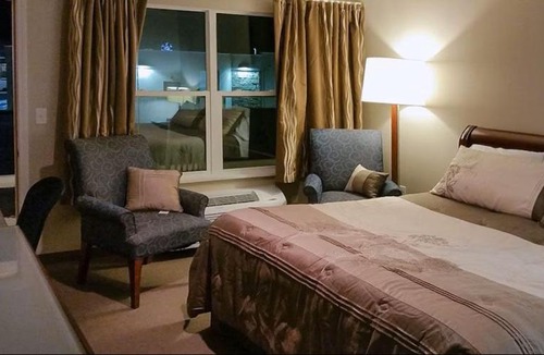 Cherokee Hotel | Rolling Hills Lodge