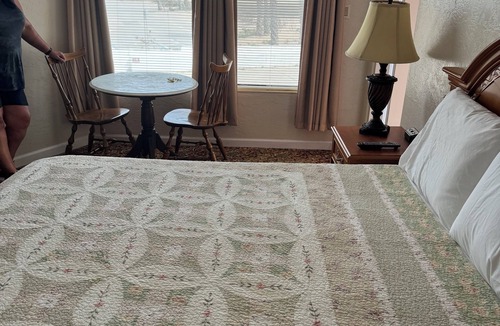 South Peninsula Historic District Hotel | Room 10-Traditional Motel Room w/Oceanview