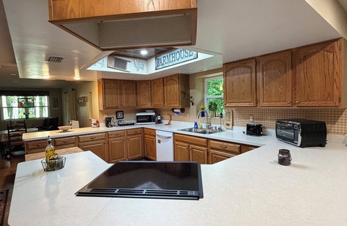 Franklin House | Rose Creek Retreat