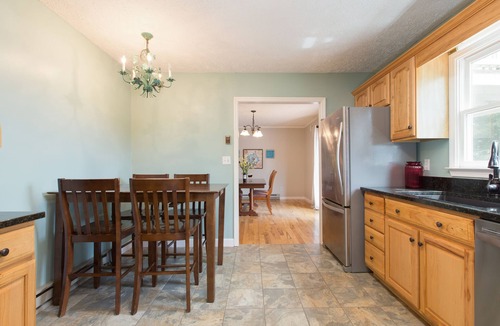 Royal Pines House | Royal Cottage - Long-Range MTN Views, Deck & Close to Downtown AVL, Dog Friendly