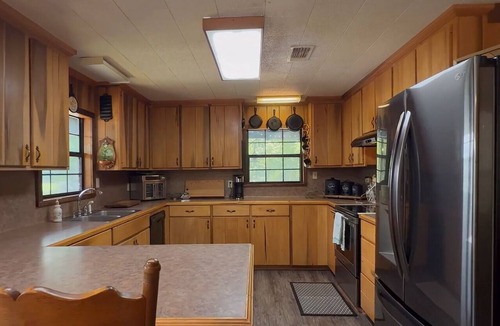 Magnolia House | Rustic and Cozy Home 3 bedrooms and 2 full bathrooms on 150 acres