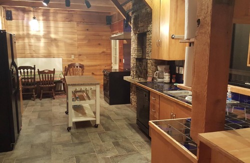 Cullowhee Cabin | Rustic Mountain Cabin Getaway
