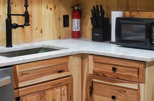 Stone Mountain Cabin | Rustic Southern Cabin Near Stone Mountain Park Cozy & Peaceful