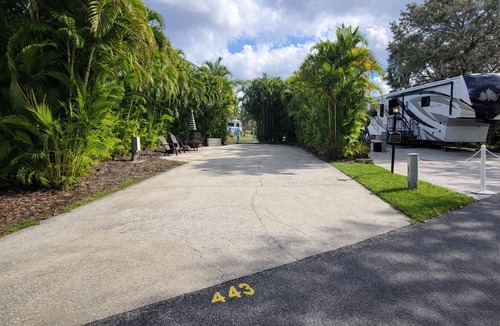 River Ranch House | RV Lot w/ Private Dock Near Westgate River Ranch