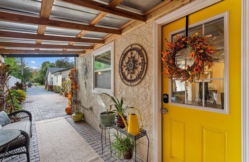 College Park Villa | SAFE QUIET PRIVATE Villa - Mins to ORL/Winter Park/Eola FREE PARKING/EV Charging
