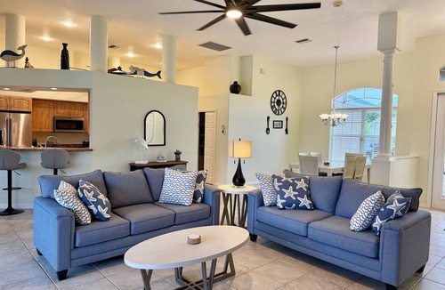 Port Charlotte House | SALTWATER POOL and SPA, on CANAL in marvelous Port Charlotte