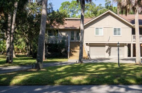 Blue Heron Lake House | Saltwater Solace - 4 bdrm 3 bath Pets welcome