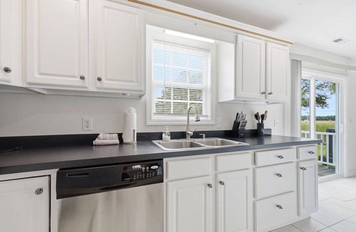 Morehead City House | Salty Paws Cottage - Where Coastal Comfort Meets Pet-Friendly Living!