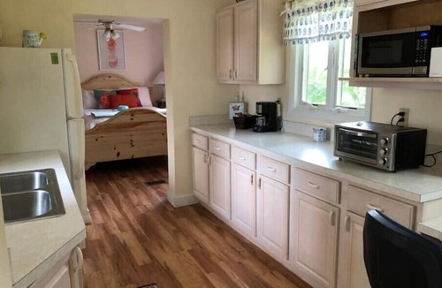 Astor Apartment | Sanctuary on Lake George, Waterfront Paradise!n