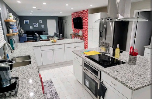 Savannah House | Sandfly Retreat with Pool - 15 minutes to Downtown