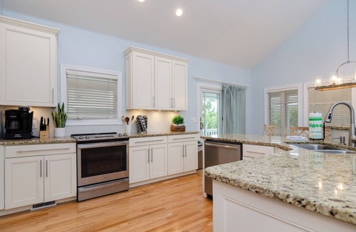Shell Island House | Sandy Feet Retreat: 6 bedroom single family home on private street