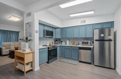 Lake Mary House | Sanford Group Getaway- 4BR/Sleeps 10, Pet Friendly