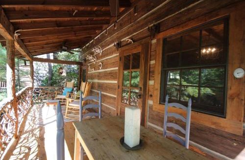 Pisgah Forest House | Sarah`s Cabin · Sarah`s Cabin in Pisgah Forest