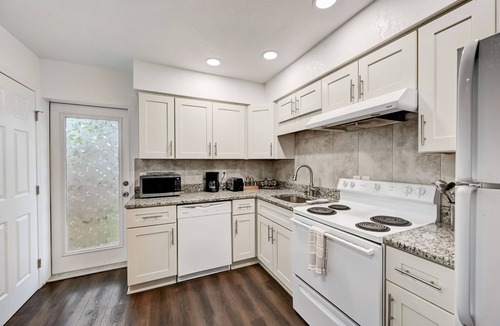 Laurel Park House | Sarasota Downtown Apartment!