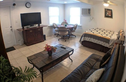 Fruitville Apartment | Sarasota Perfect Location For Your Vacation!